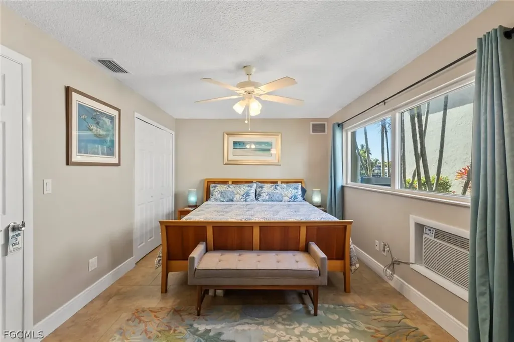 1754 Beach Parkway Cape Coral FL 33904