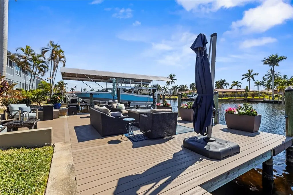 1754 Beach Parkway Cape Coral FL 33904