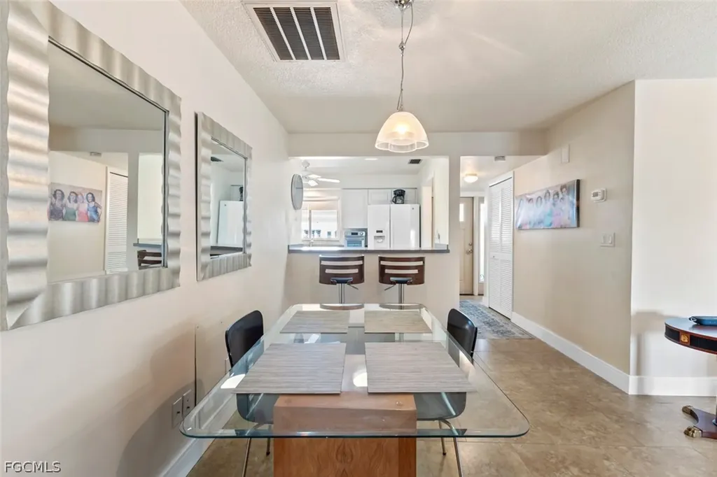 1754 Beach Parkway Cape Coral FL 33904