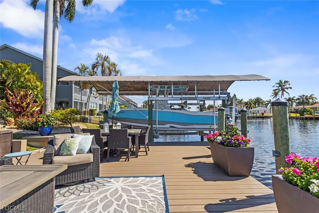 1754 Beach Parkway Cape Coral FL 33904