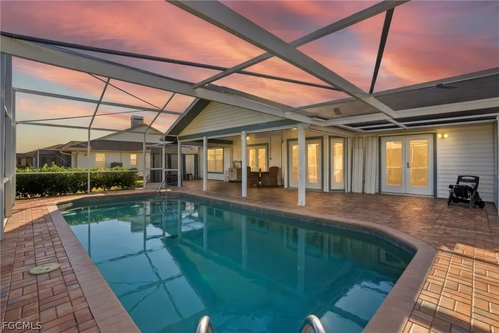 Estero FL, 20535 Armada Court