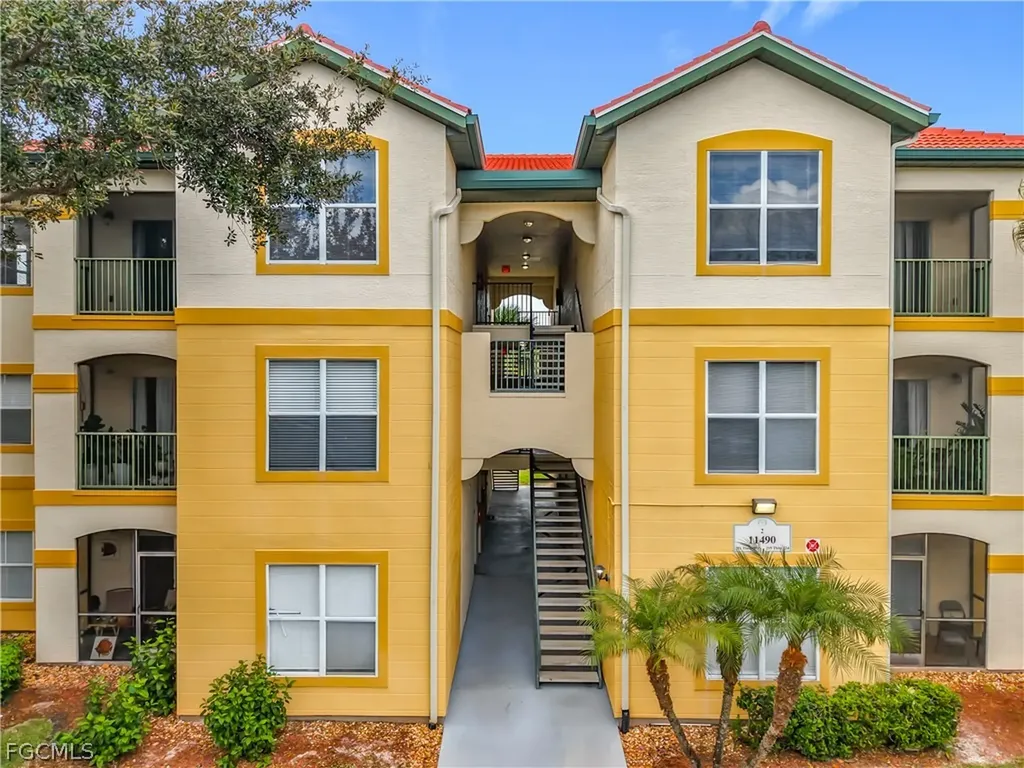 11490 Villa Grand Fort Myers FL 33913