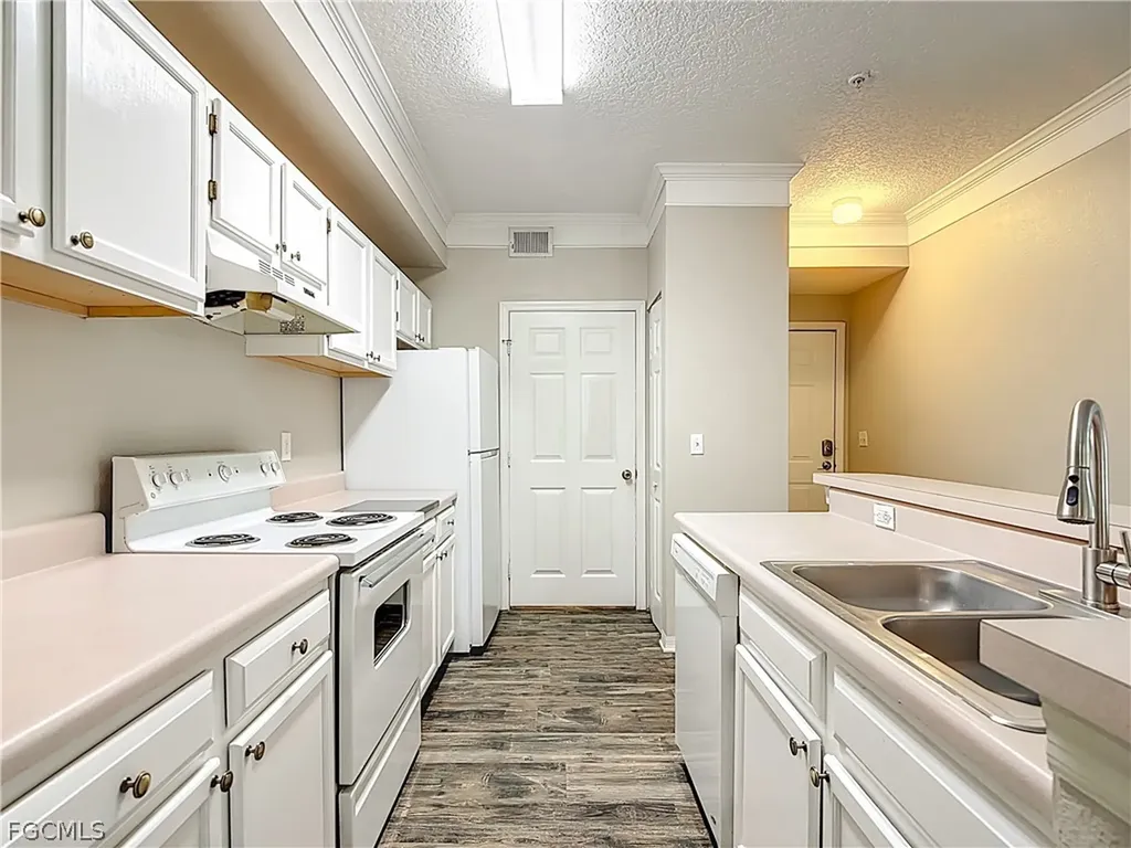 11490 Villa Grand Fort Myers FL 33913