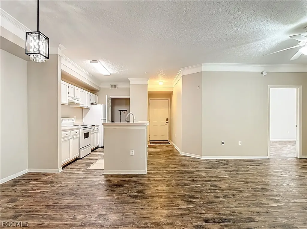 11490 Villa Grand Fort Myers FL 33913