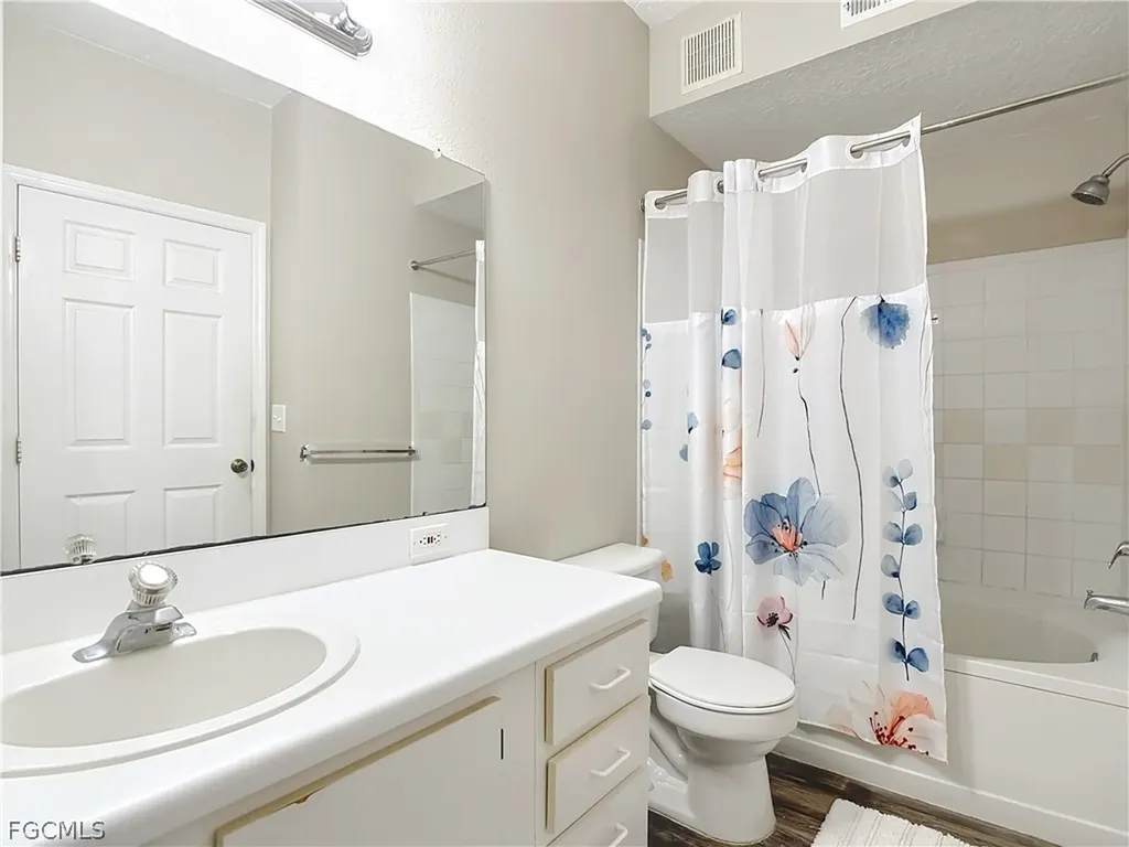 11490 Villa Grand Fort Myers FL 33913
