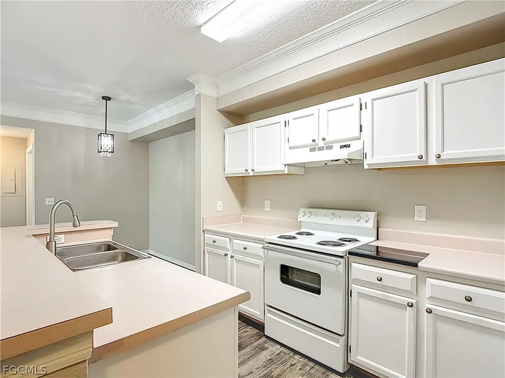 11490 Villa Grand Fort Myers FL 33913