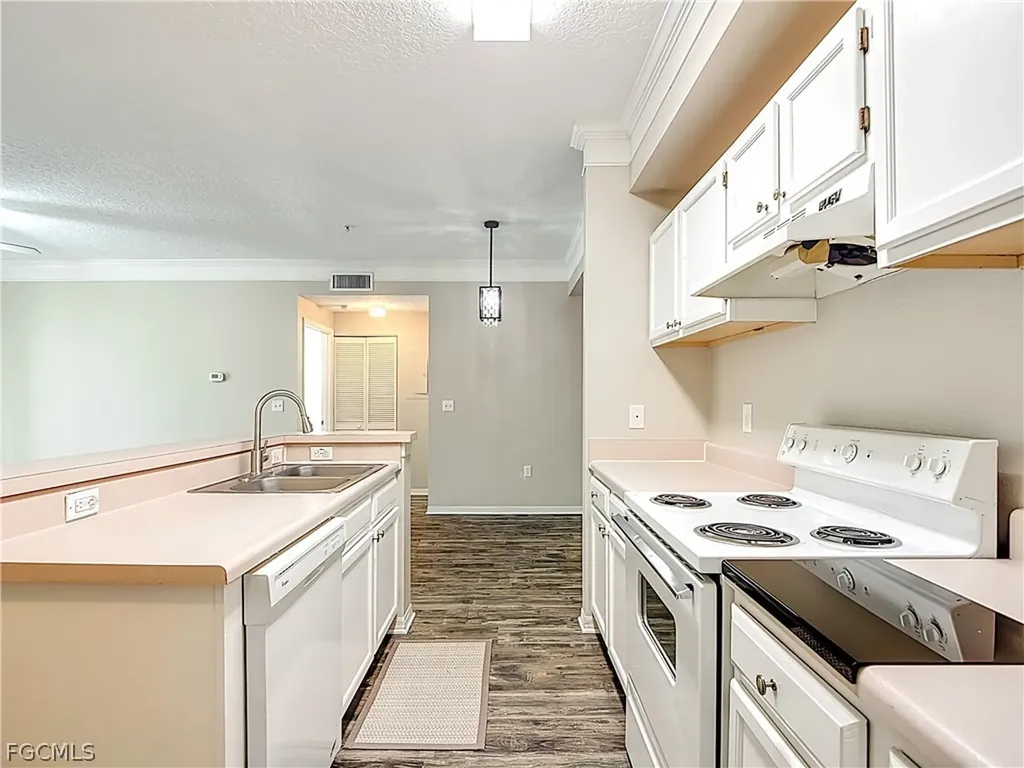 11490 Villa Grand Fort Myers FL 33913