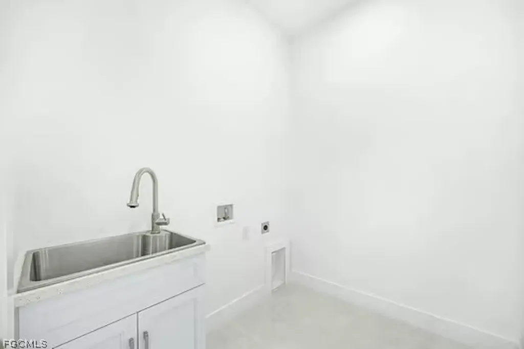 3609 35th Street SW Lehigh Acres FL 33976