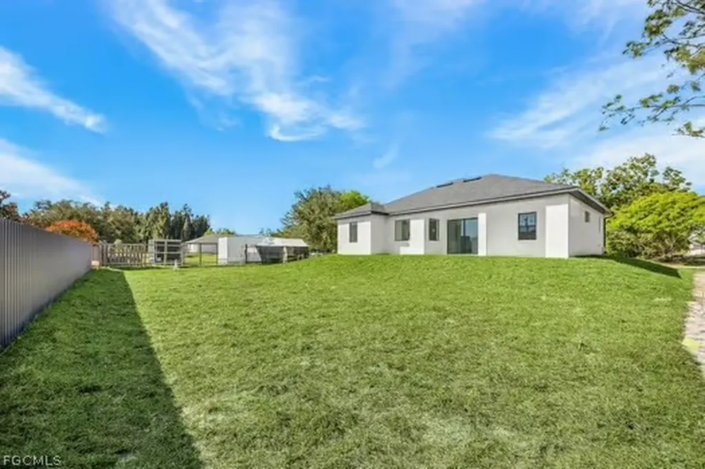 3609 35th Street SW Lehigh Acres FL 33976