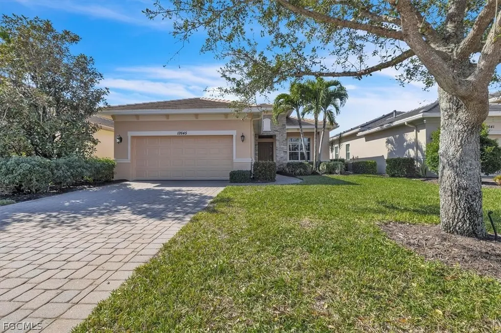 12645 Fairway Cove Court Fort Myers FL 33905