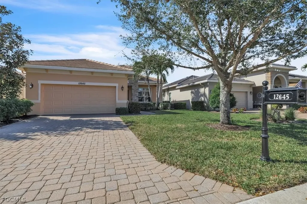 12645 Fairway Cove Court Fort Myers FL 33905
