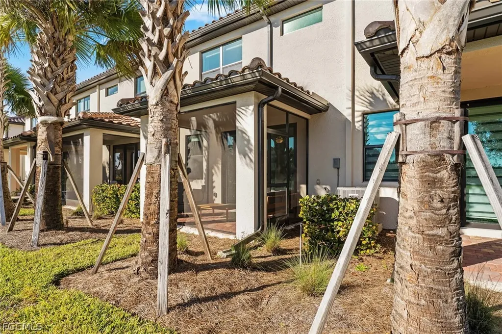 1526 Lake Jessup Circle Cape Coral FL 33909