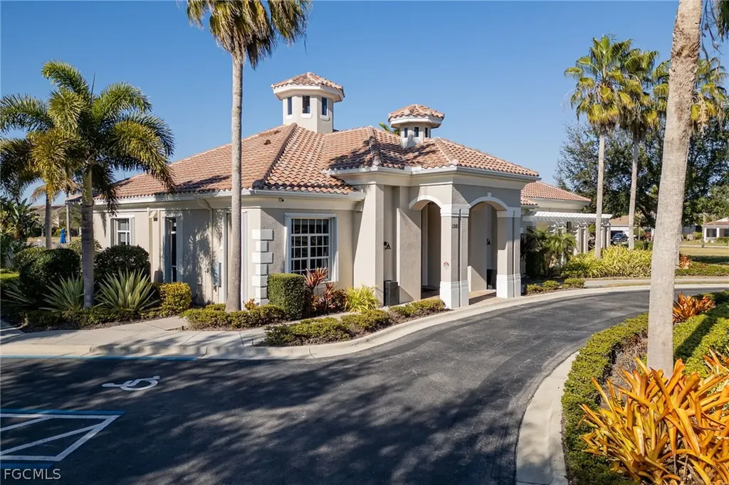 1526 Lake Jessup Circle Cape Coral FL 33909