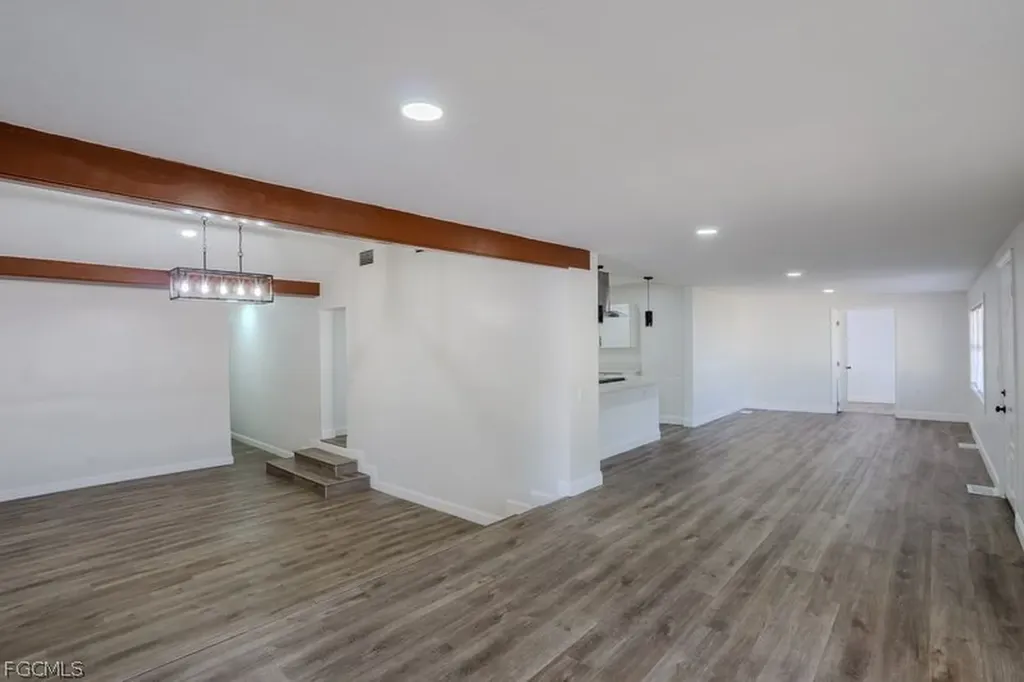 599 Carolina Avenue Fort Myers FL 33905