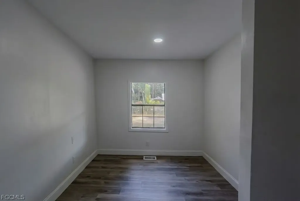 599 Carolina Avenue Fort Myers FL 33905