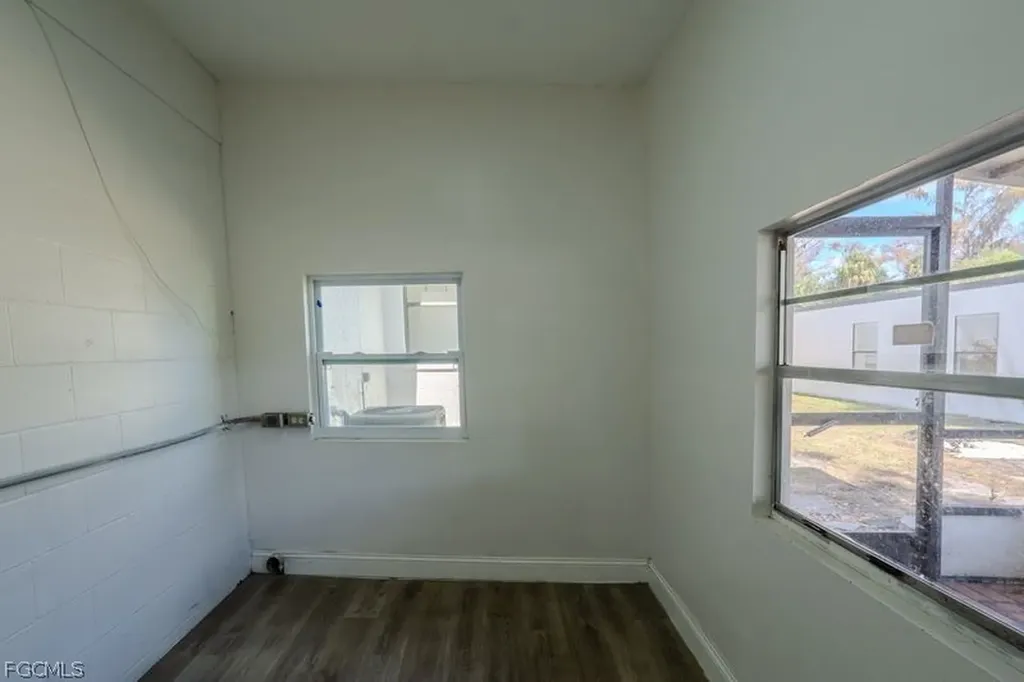 599 Carolina Avenue Fort Myers FL 33905