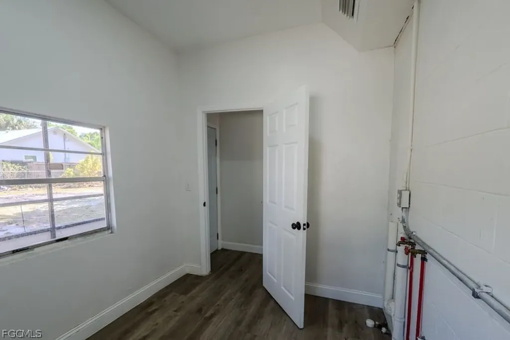 599 Carolina Avenue Fort Myers FL 33905