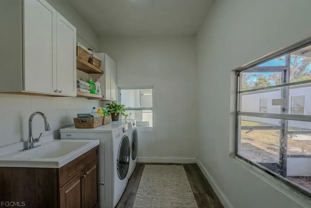 599 Carolina Avenue Fort Myers FL 33905