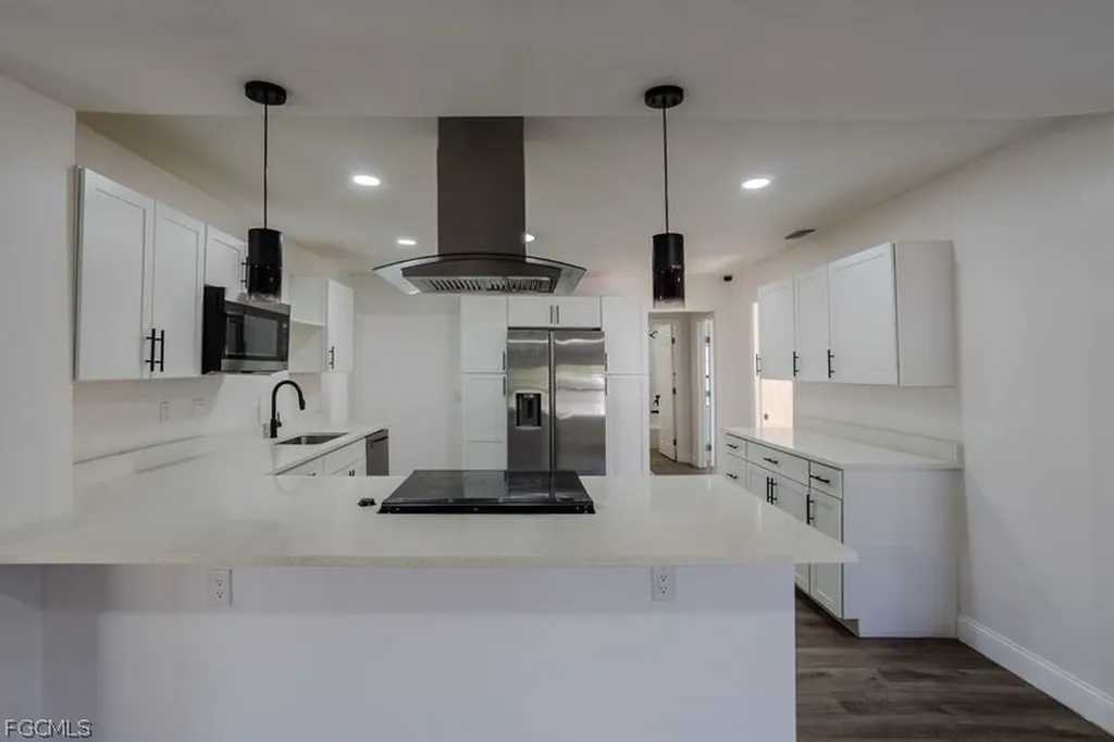 599 Carolina Avenue Fort Myers FL 33905