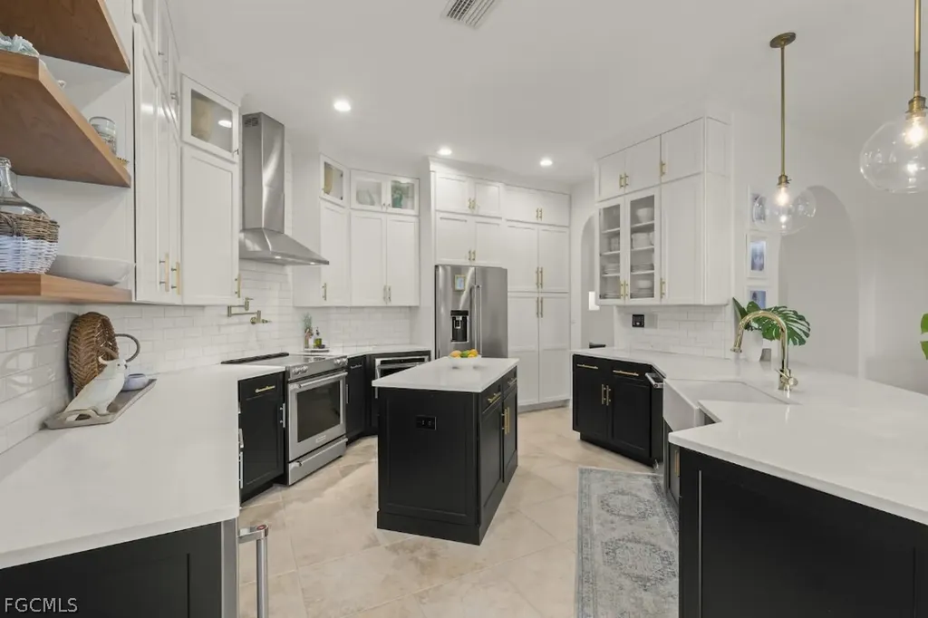 2648 Fairmont Isle Circle Cape Coral FL 33991