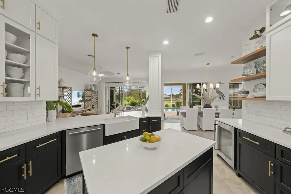 2648 Fairmont Isle Circle Cape Coral FL 33991