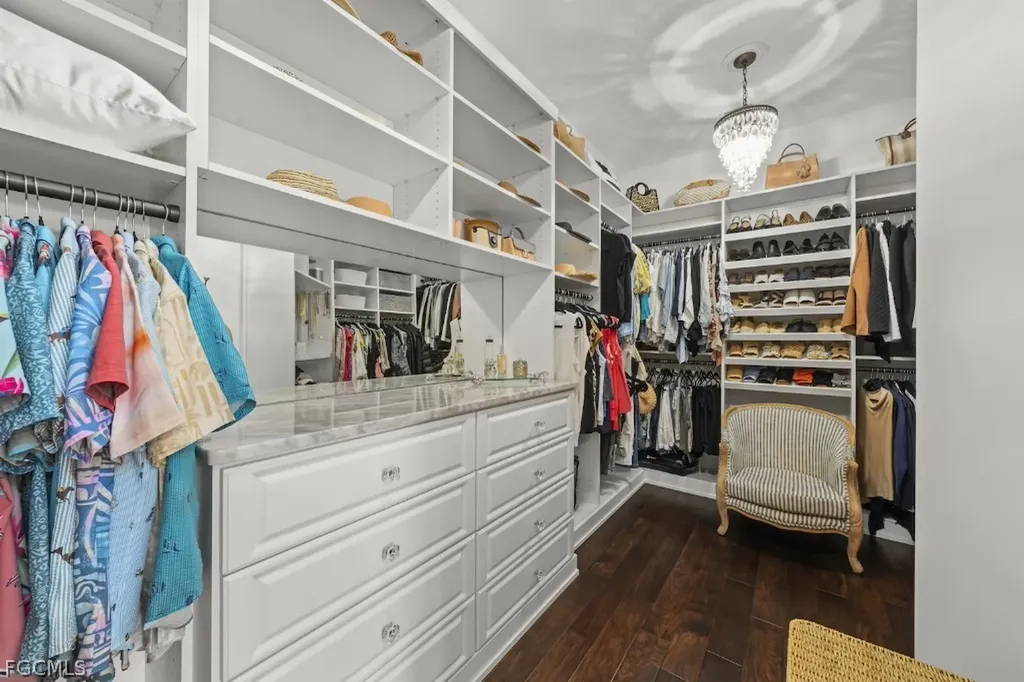 2648 Fairmont Isle Circle Cape Coral FL 33991