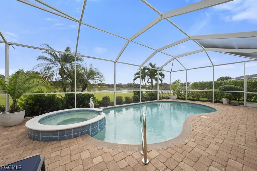 2648 Fairmont Isle Circle Cape Coral FL 33991