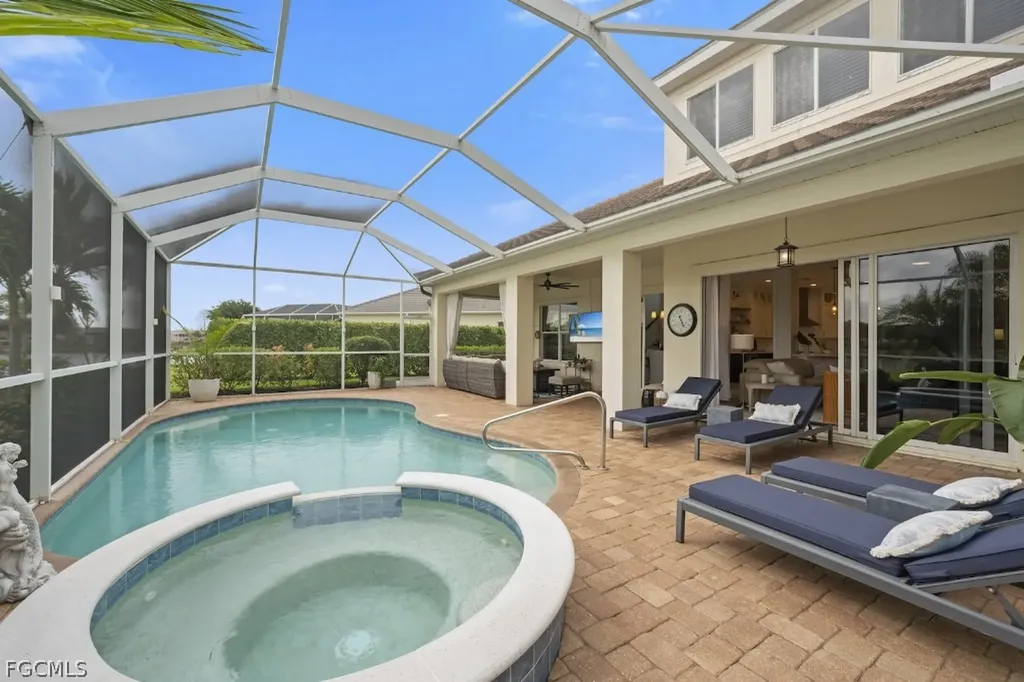 2648 Fairmont Isle Circle Cape Coral FL 33991