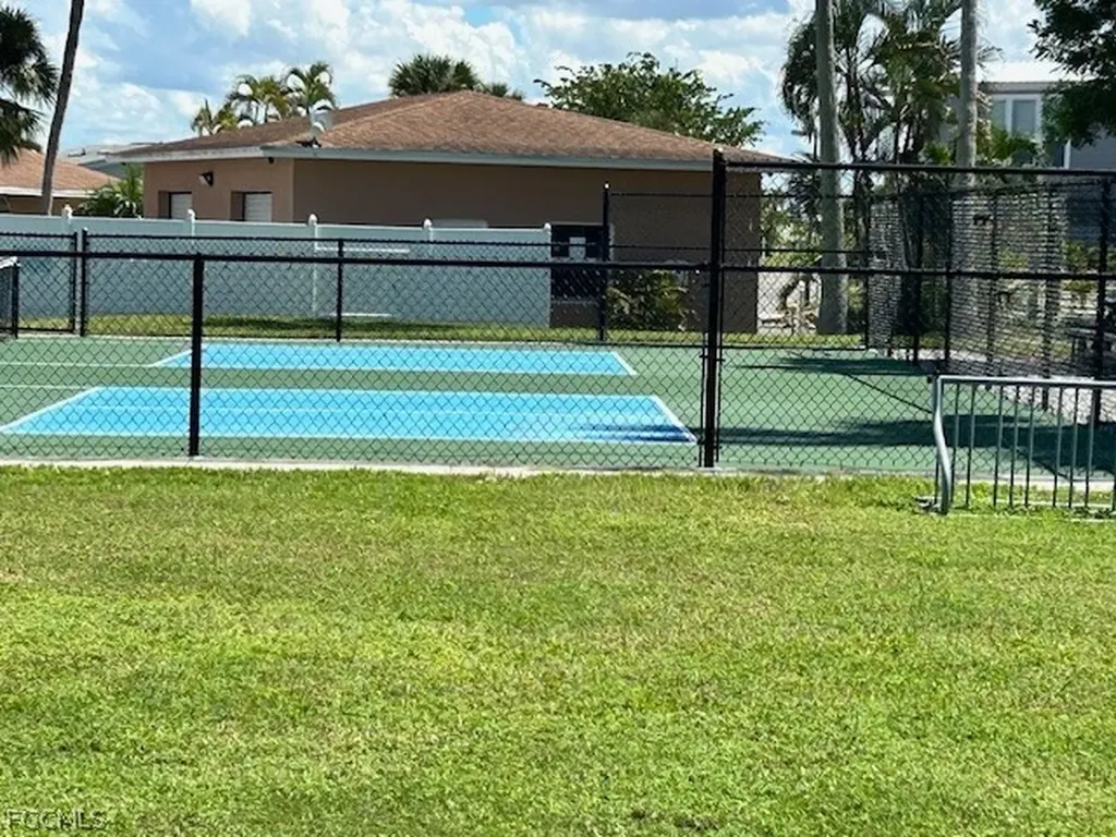 19681 Summerlin Road J-213 Fort Myers FL 33908