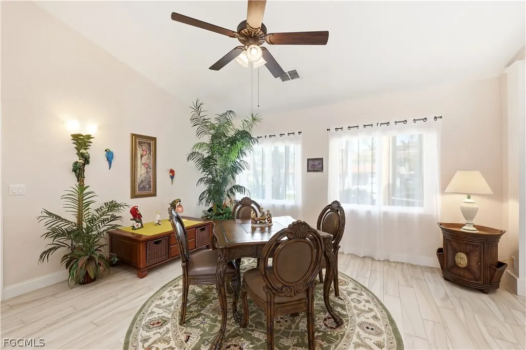5125 Sunnybrook Court Cape Coral FL 33904