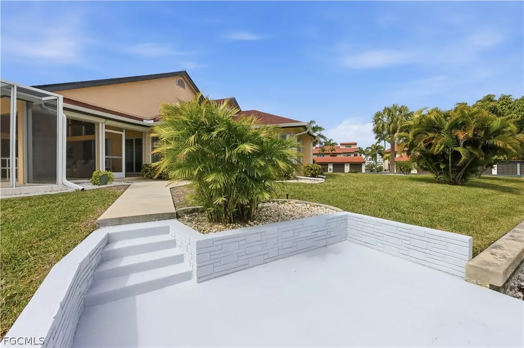5125 Sunnybrook Court Cape Coral FL 33904