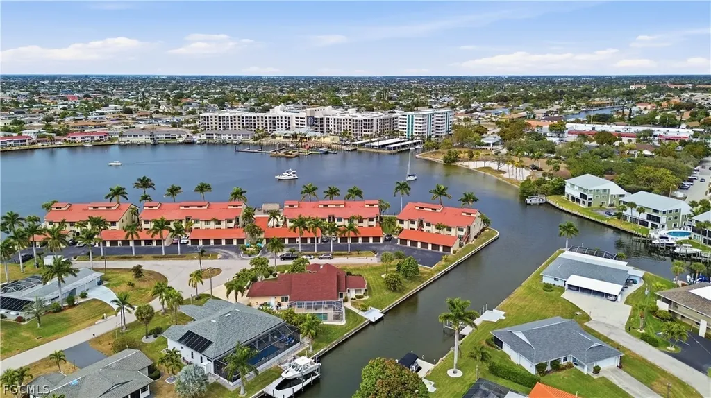 5125 Sunnybrook Court Cape Coral FL 33904