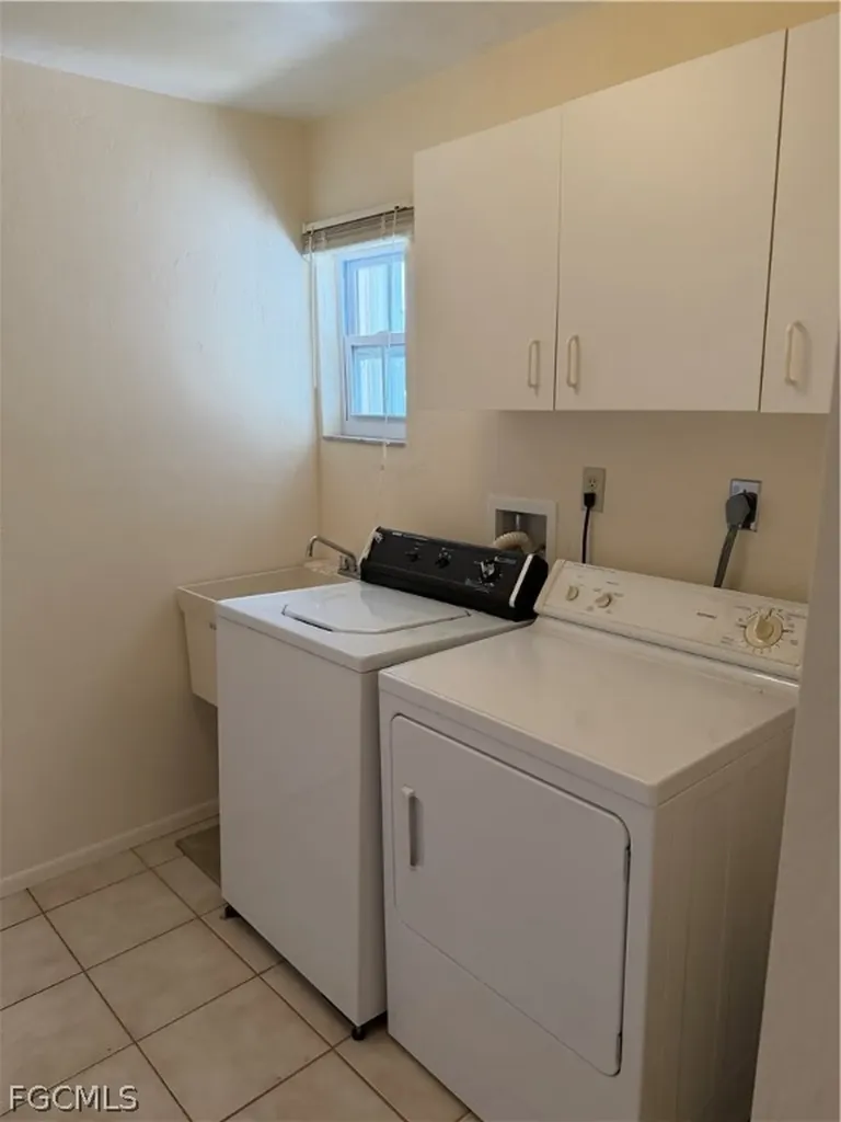 1149 SE 13th Street Cape Coral FL 33990