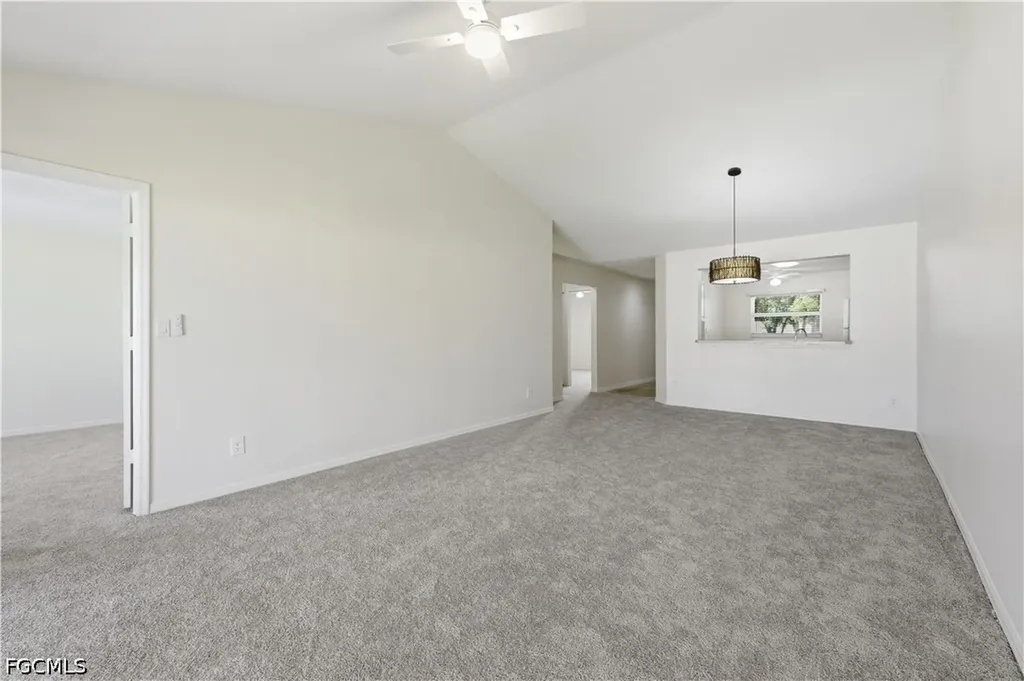 600 Squire Circle Naples FL 34104