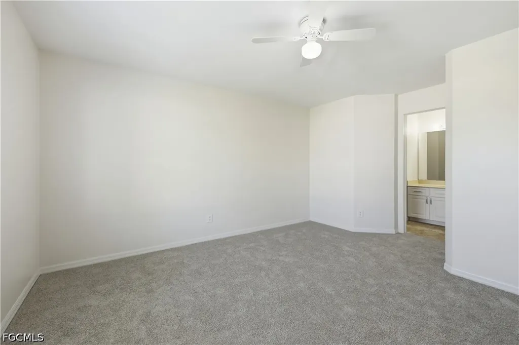 600 Squire Circle Naples FL 34104