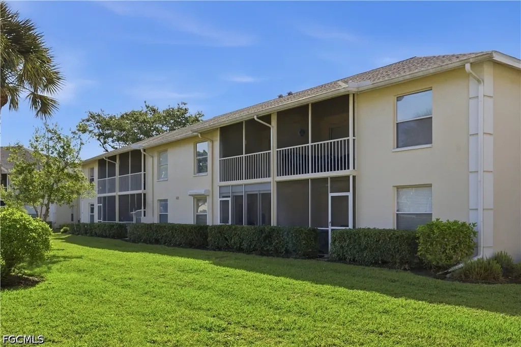 600 Squire Circle Naples FL 34104