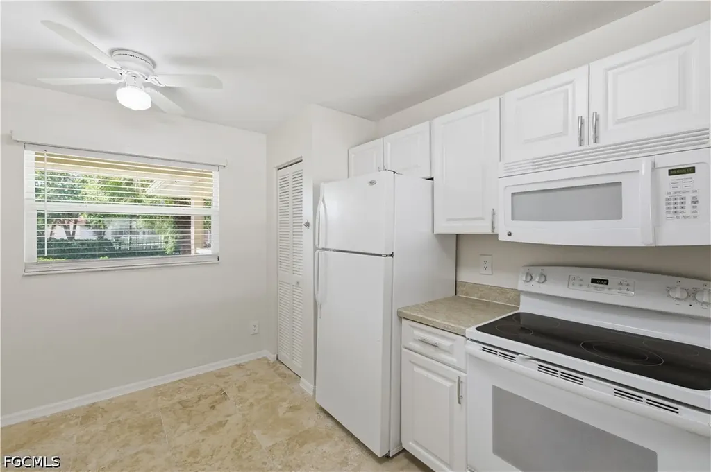 600 Squire Circle Naples FL 34104