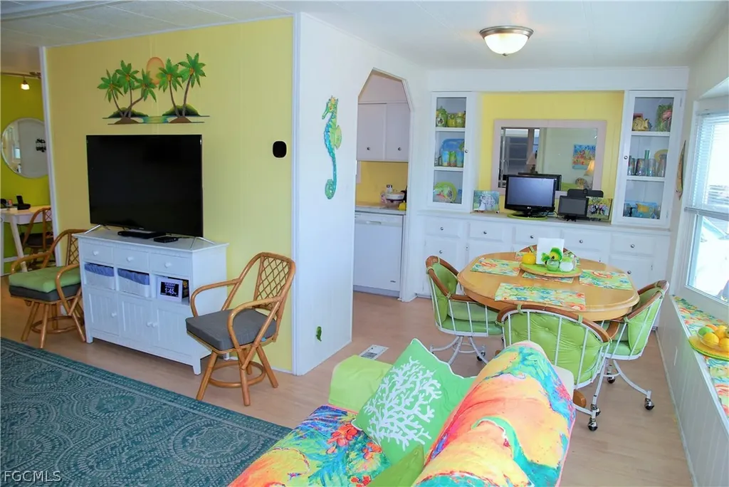 107 Snead Drive North Fort Myers FL 33903