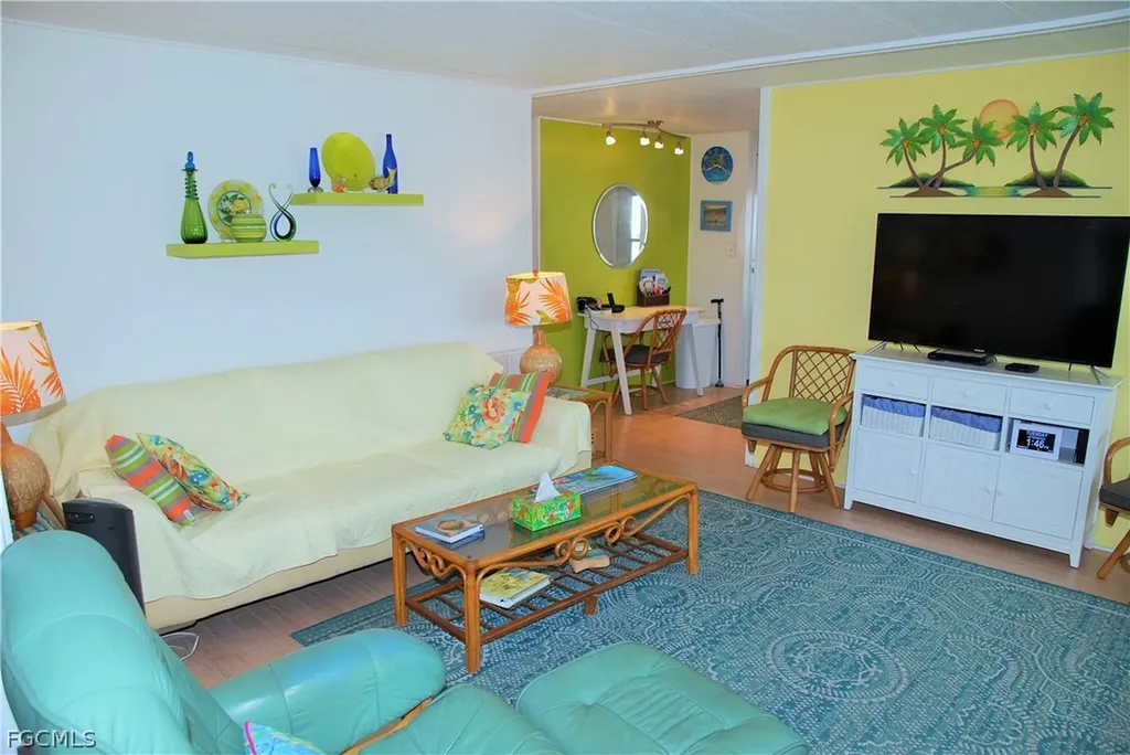 107 Snead Drive North Fort Myers FL 33903