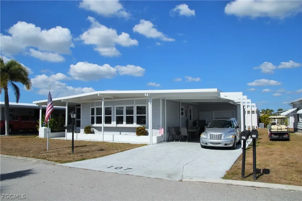107 Snead Drive North Fort Myers FL 33903