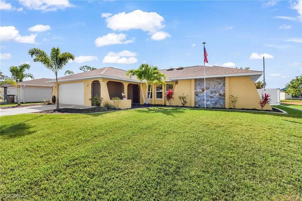 2114 Bolado Parkway Cape Coral FL 33990