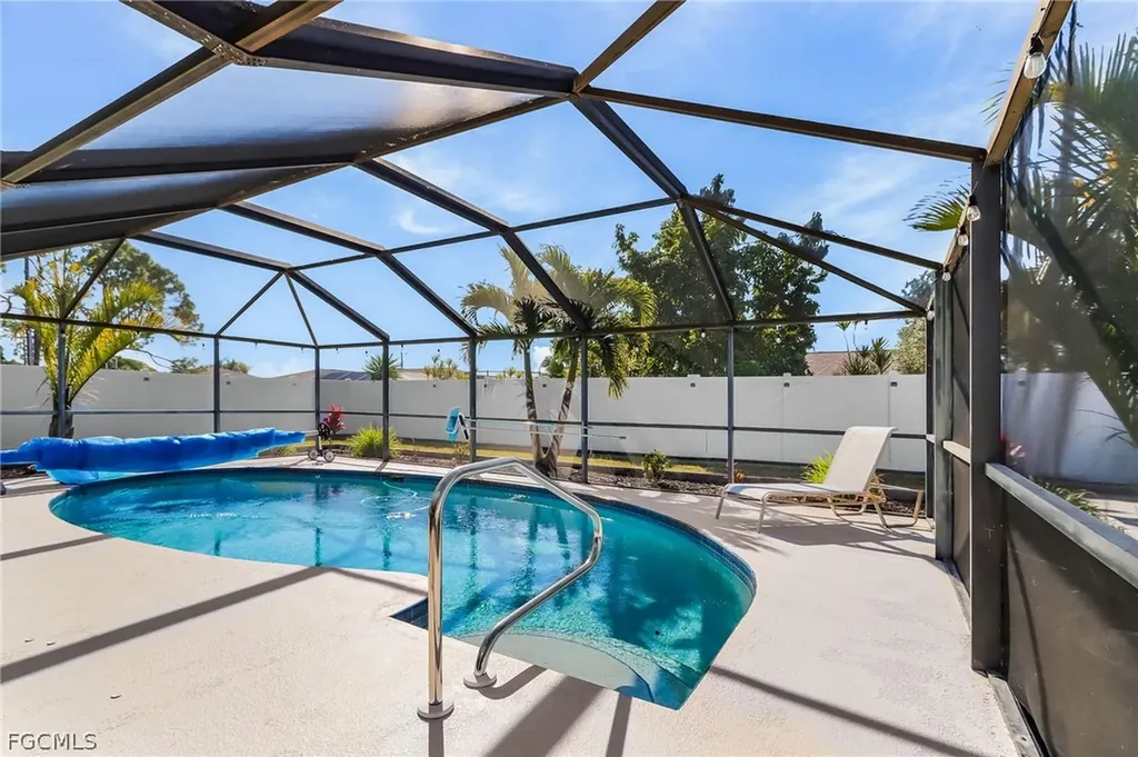 2114 Bolado Parkway Cape Coral FL 33990