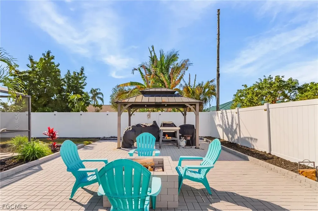 2114 Bolado Parkway Cape Coral FL 33990
