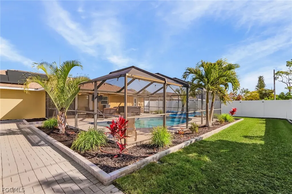 2114 Bolado Parkway Cape Coral FL 33990