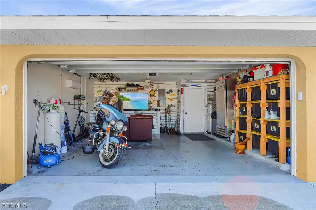 2114 Bolado Parkway Cape Coral FL 33990