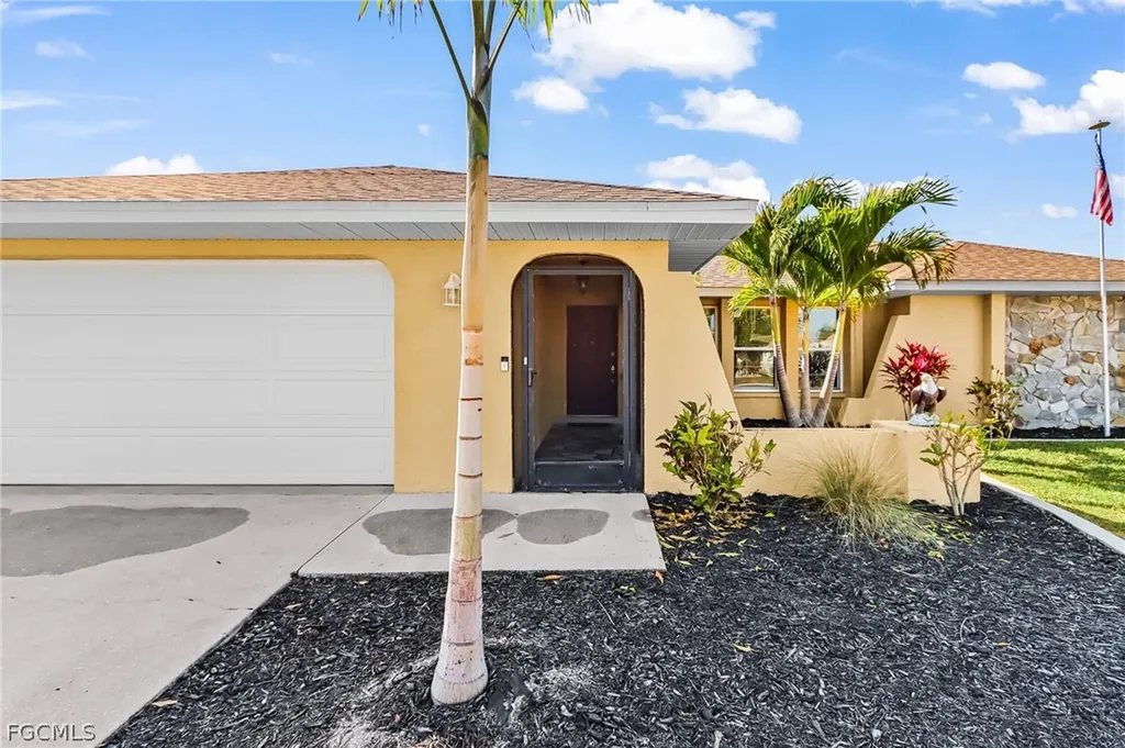 2114 Bolado Parkway Cape Coral FL 33990