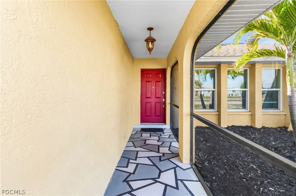2114 Bolado Parkway Cape Coral FL 33990