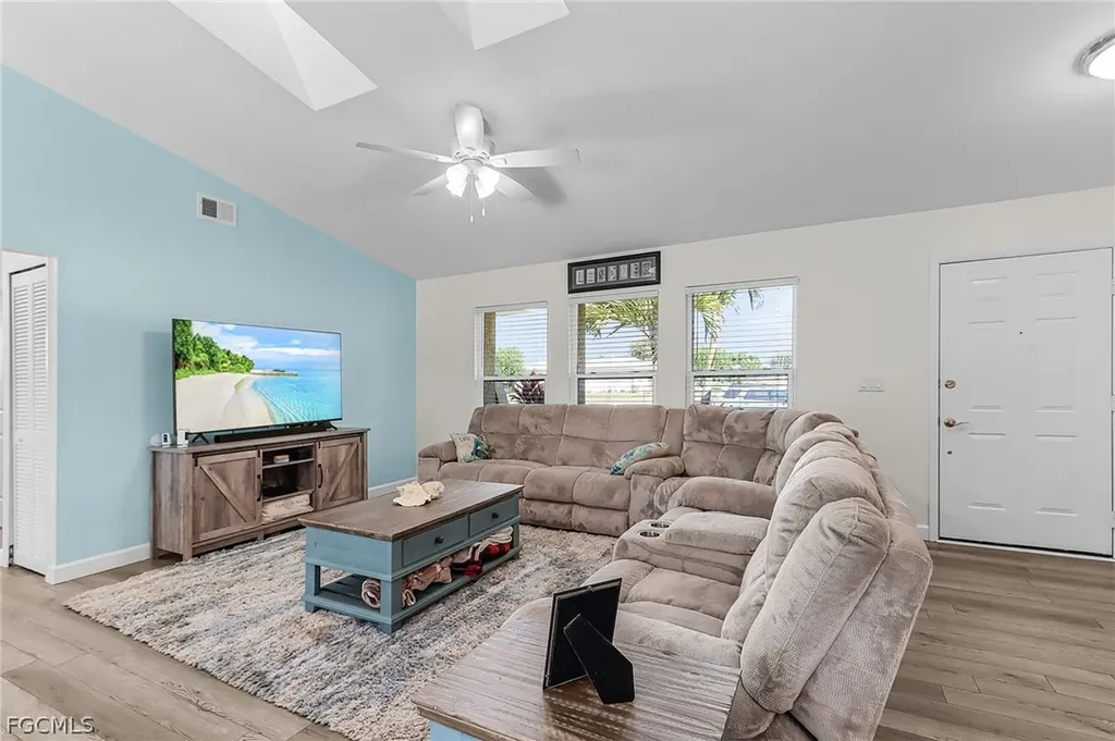 2114 Bolado Parkway Cape Coral FL 33990