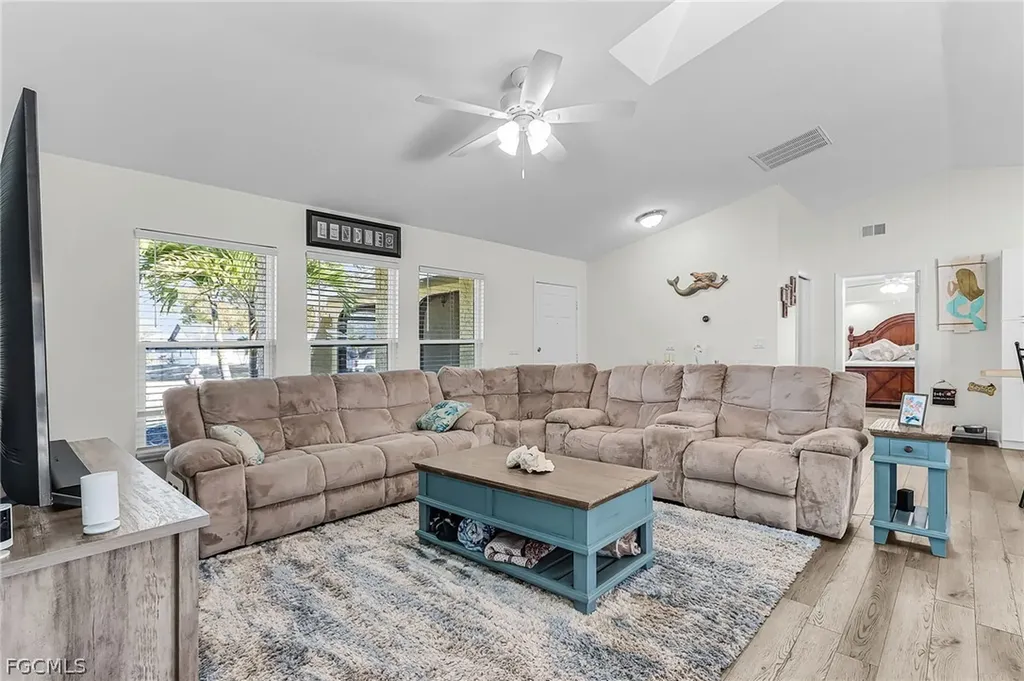 2114 Bolado Parkway Cape Coral FL 33990