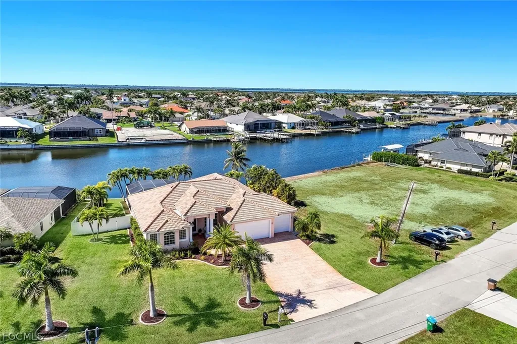 3106 SW 26th Court Cape Coral FL 33914